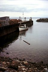 http://upload.wikimedia.org/wikipedia/commons/thumb/7/76/Bay_of_Fundy_High_Tide.jpg/160px-Bay_of_Fundy_High_Tide.jpg